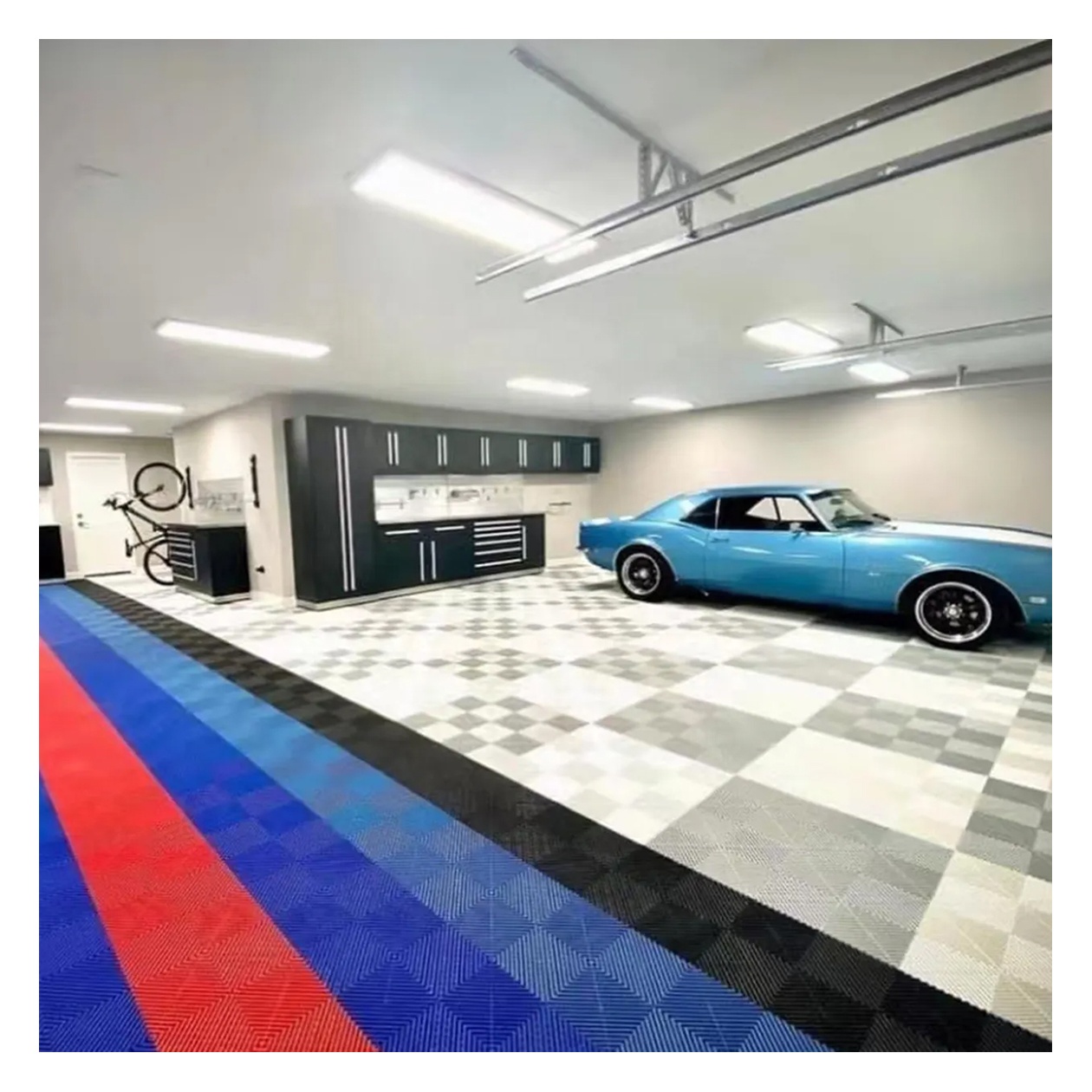 PP Interlocking Mat Anti Slip Interlocking Drainage Garage Floor Tiles Plastic Indoor Floor Graphic Design Simple Color Modern