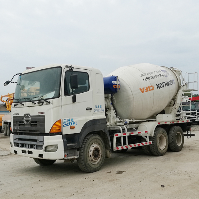 Подержанный Hino 700 Автобетоносмеситель, мощная Бетономешалка