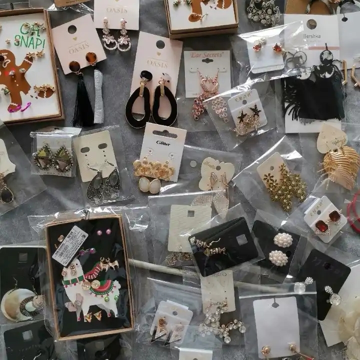 1kg 80-150 pcs mix earrings sale by weight Foreign trade tail order fashion trend retro Europe and America mix and random