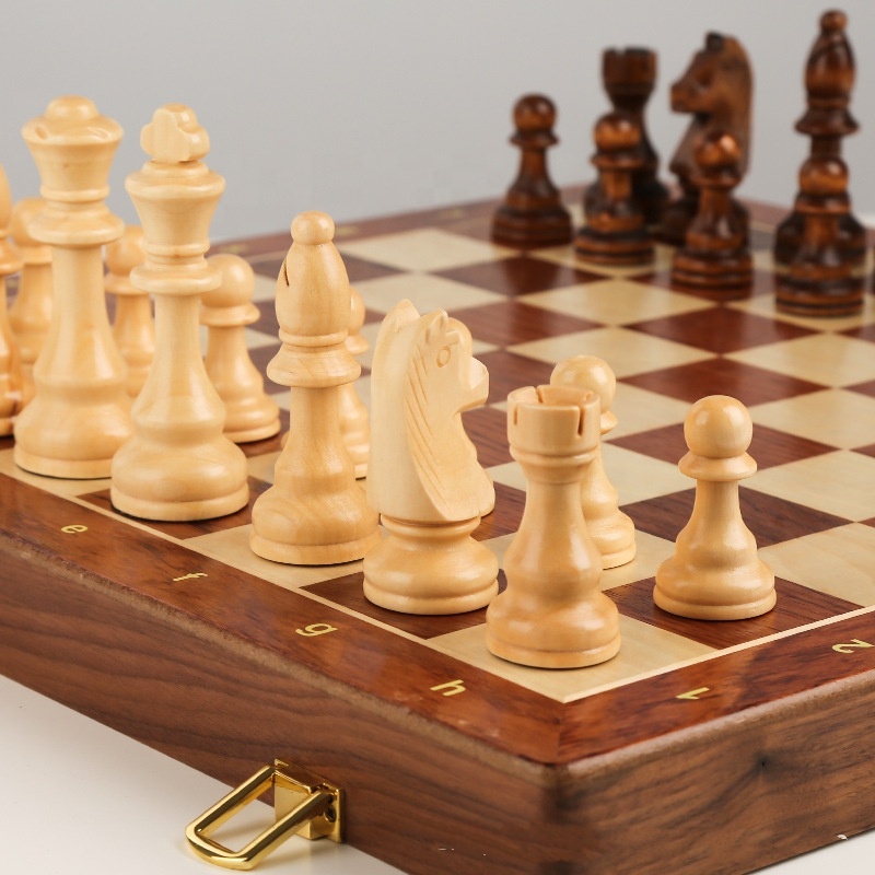 Wood Chess Game Set Luxury Gold Chess Set Titanium Decorative Chessboard Leather Style Packaging Camel Pcs Color Material Zinc