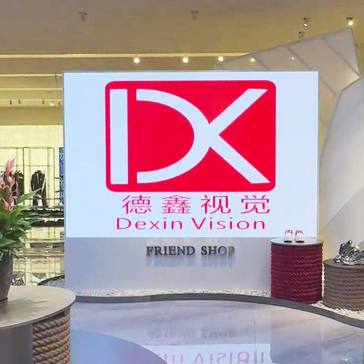 Professional Manufacturer High-Resolution P1.86 Led Display Screen for Indoor Advertising Boards