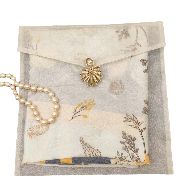 Light Beige Color Custom Envelope Flap Organza Clothing Scarf Dust Packaging Pouch with Button