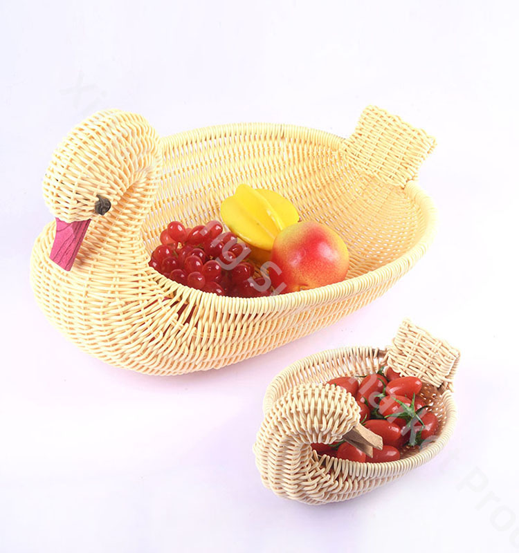 Корзина из ротанга для фруктов и овощей