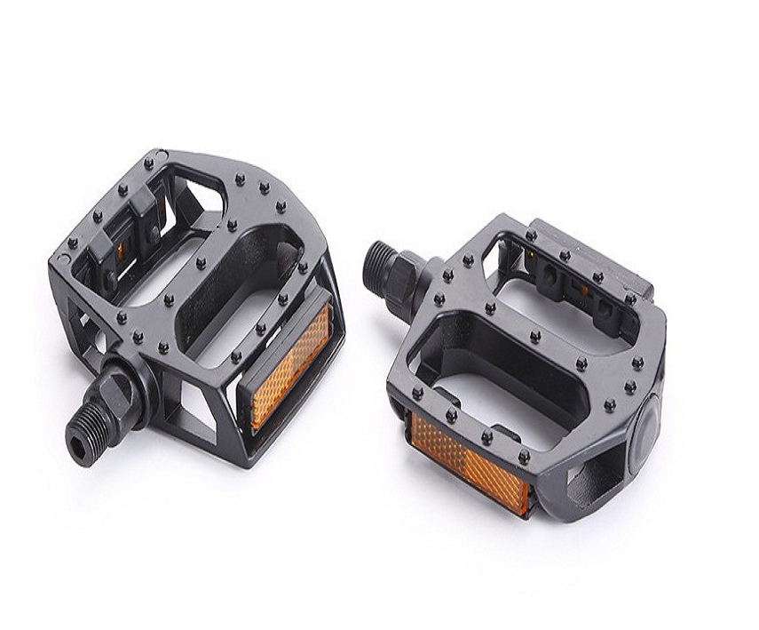 High Quality Mountain Bike Pedal Aluminum Alloy Bicycle Pedal silver pedal hot selling
