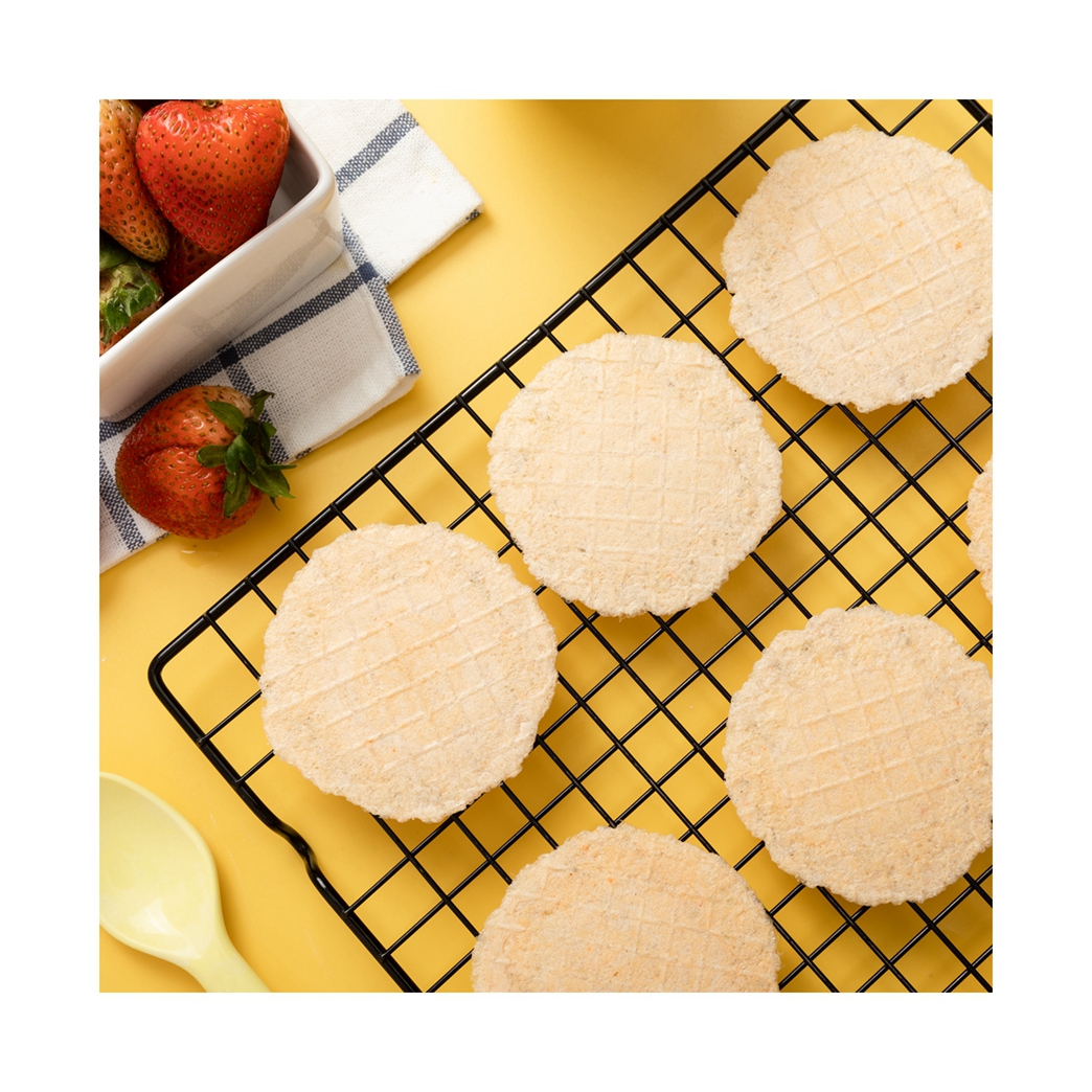 China Factory Manufacturers Healthy Red Colored Prawn Crackers