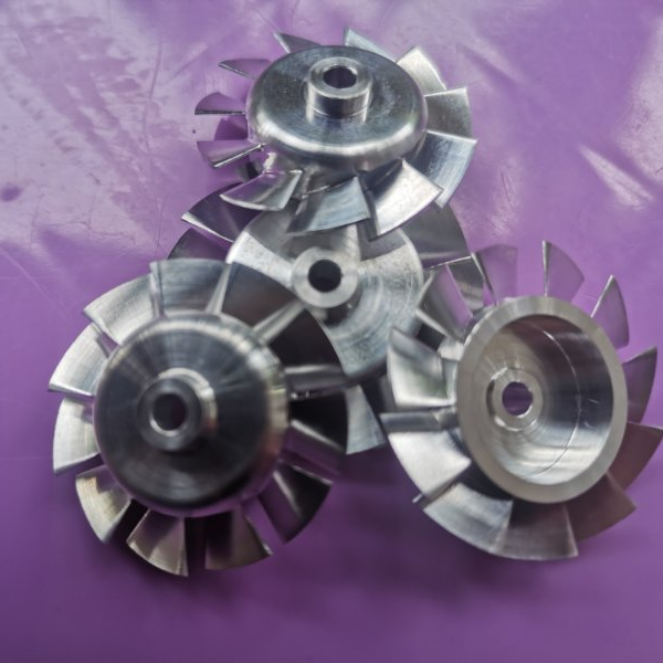 Точная cnc Заказная сделаны 6061 алюминиевый небольшой мини лопастное колесо лопасти вентилятора для воздушного нагнетателя