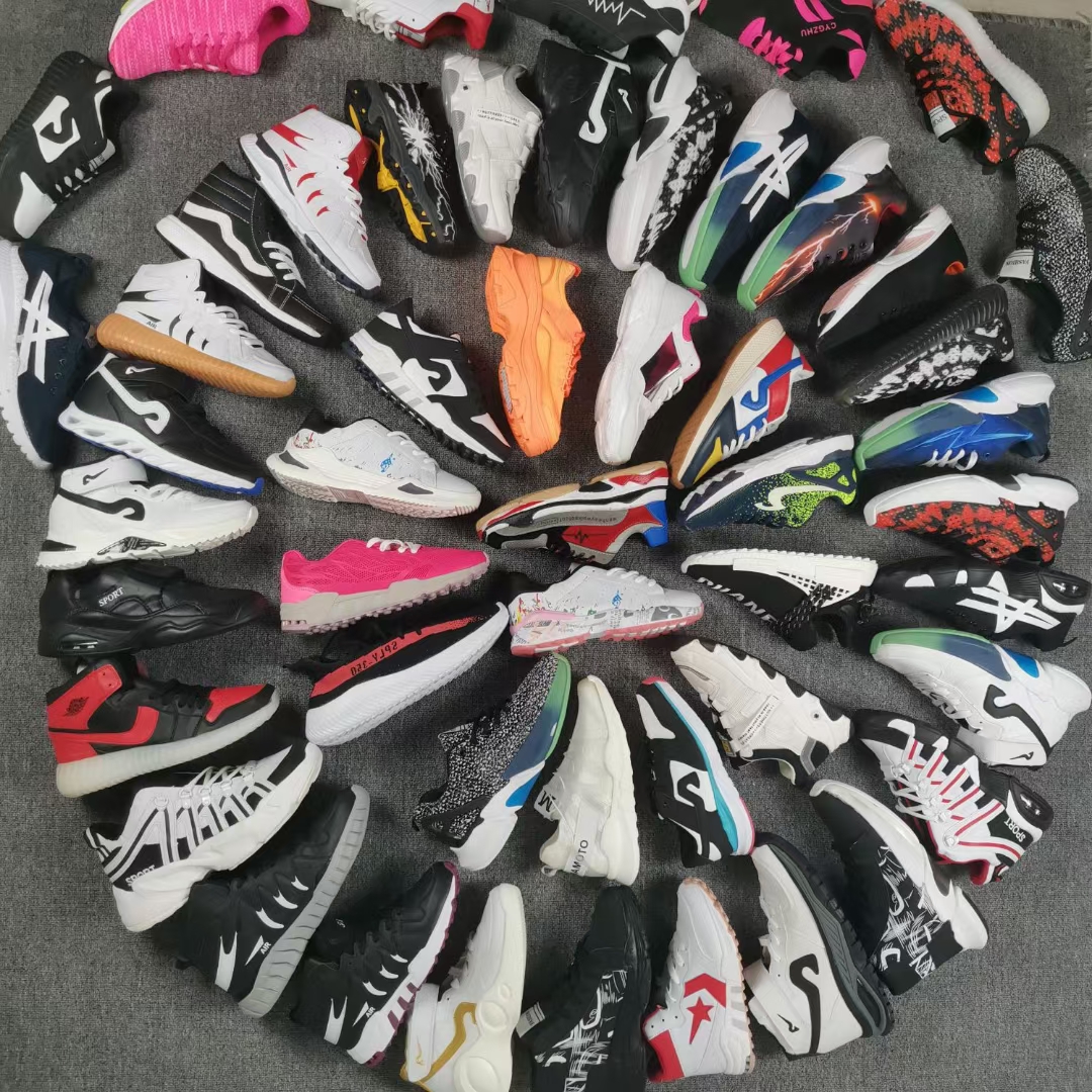 Men's women's shoes wholesale mixed cheap stock shoes