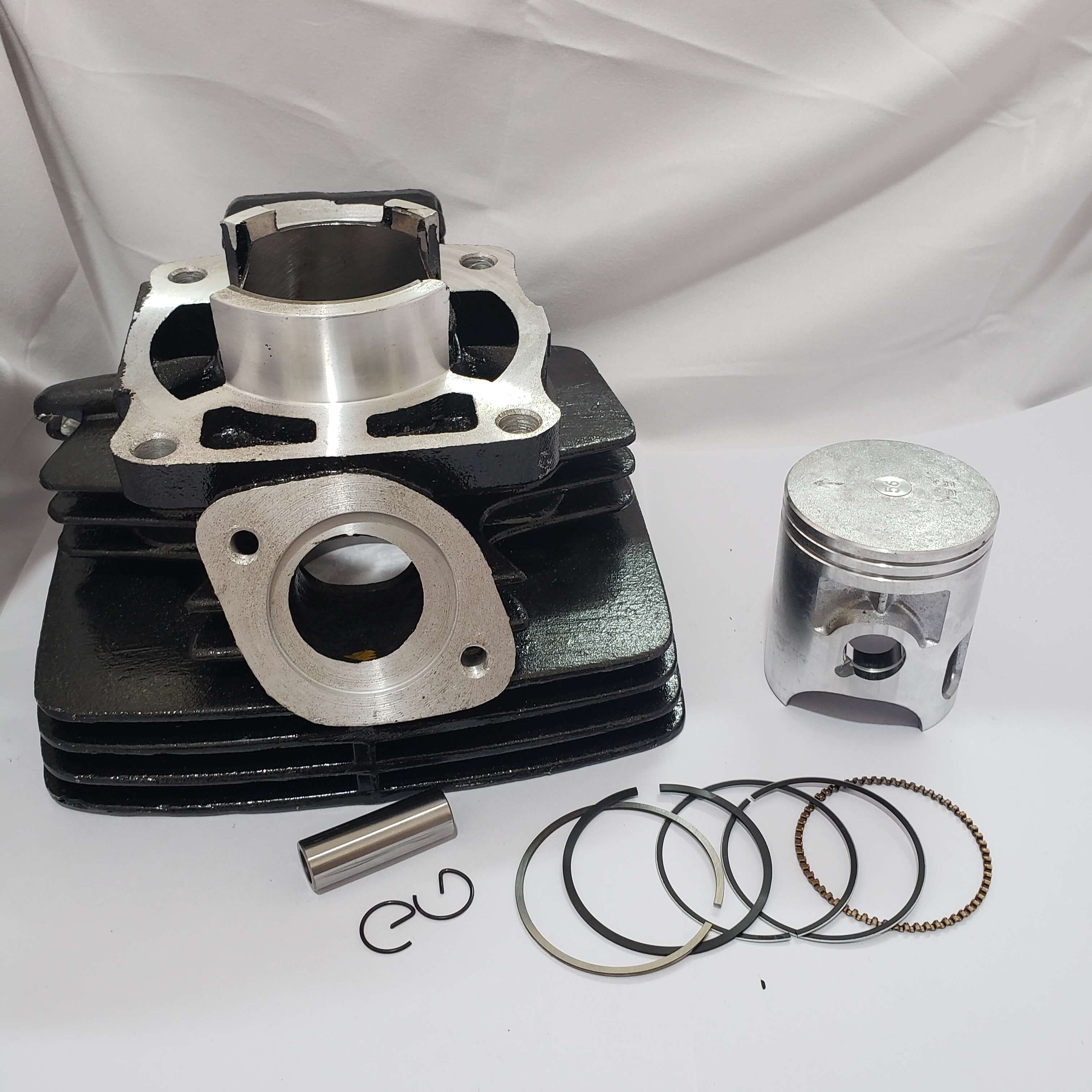 Комплект цилиндров для мотоцикла RXZ135 55K 56 мм