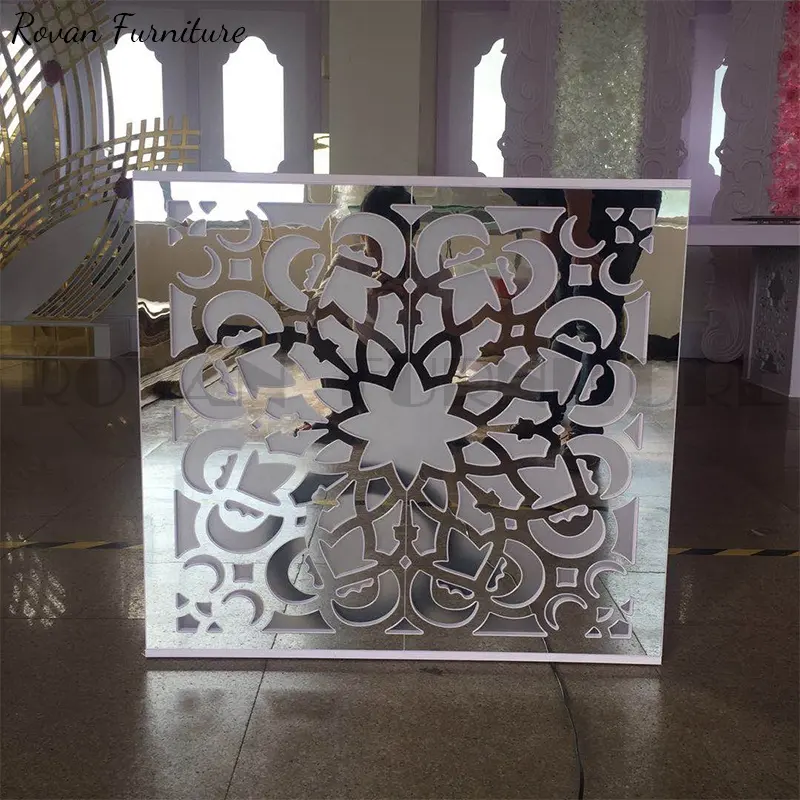 Wholesale modern new style square sliver pvc white acrylic wedding decor table for cake