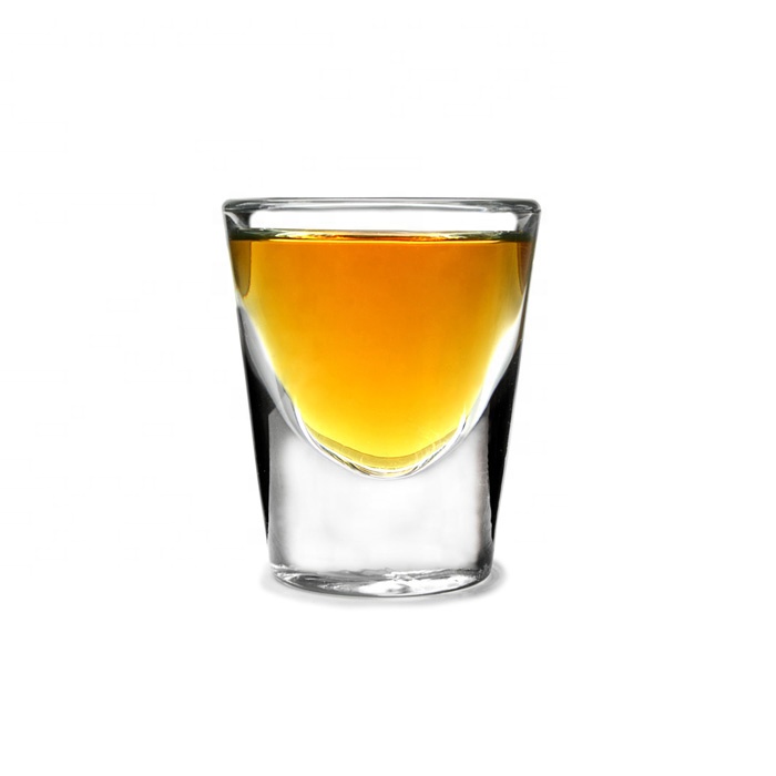 Machine made cheap cool shaped shot glass with cold alcohol