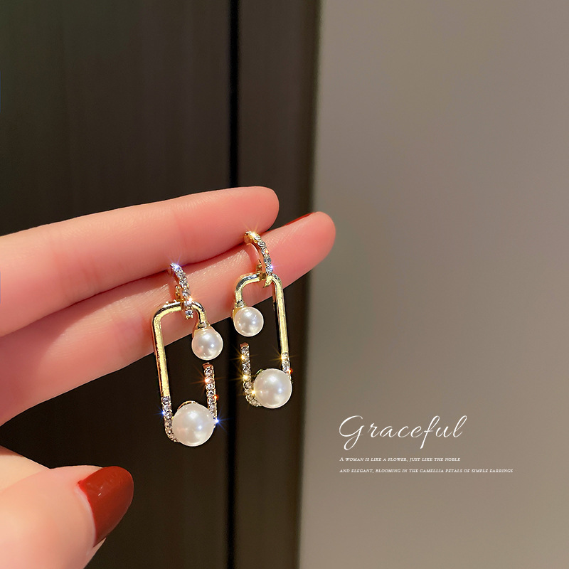 Jewelry 925 silver needle Korean simple personality fashion earrings pearl inlaid diamond geometric Earrings net red temperame