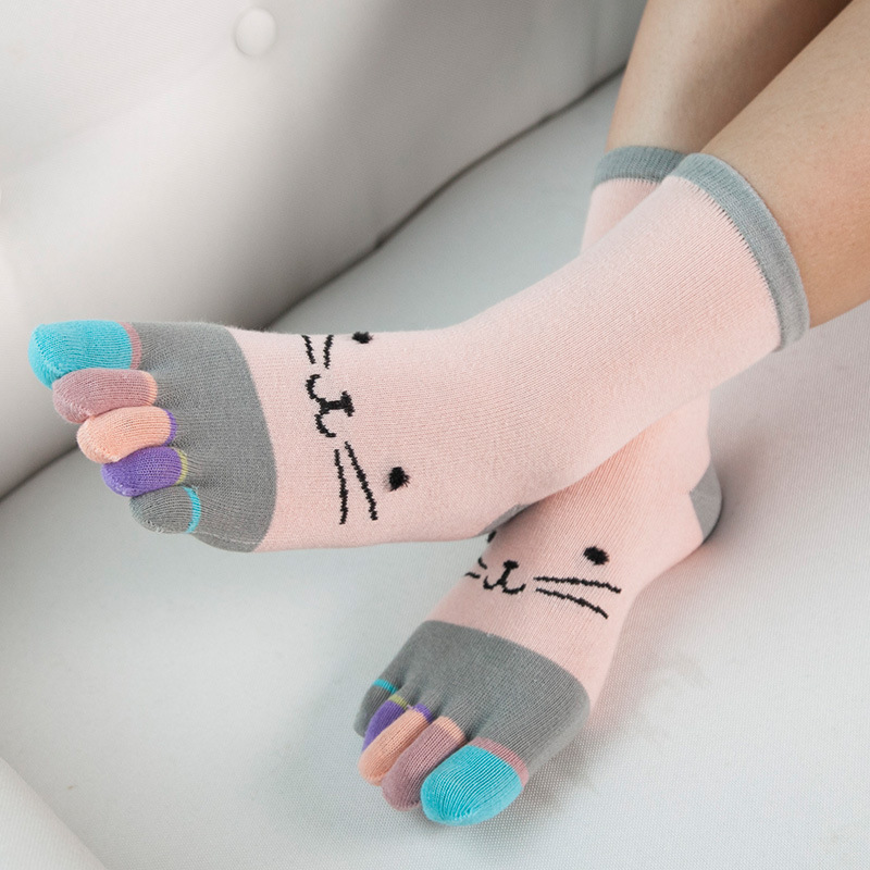 Wholesale Five-Finger Ladies Socks Cute Warm Cotton Crew Women Socks Split Toe Color Cartoon Tube Socks