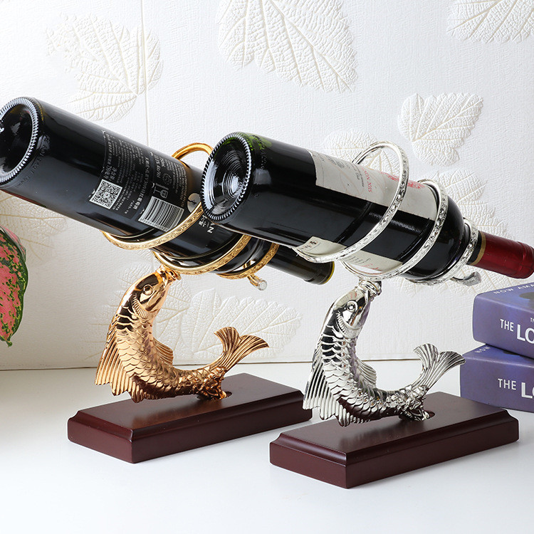 2021 hot selling custom iron art aluminium alloy creative home decor accessories wooden metal wall wine rack