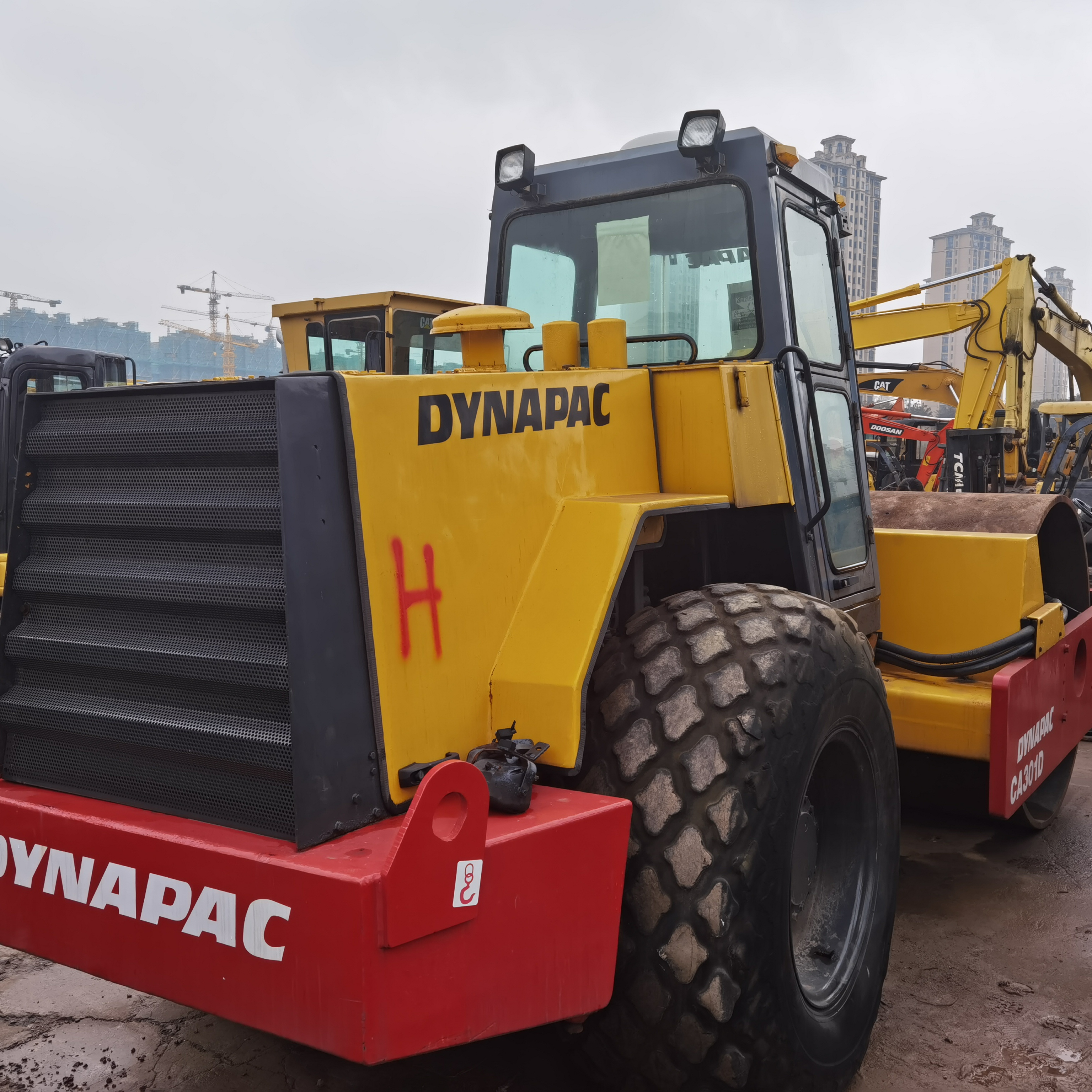 Подержанный дорожный каток Dynapac CA301D