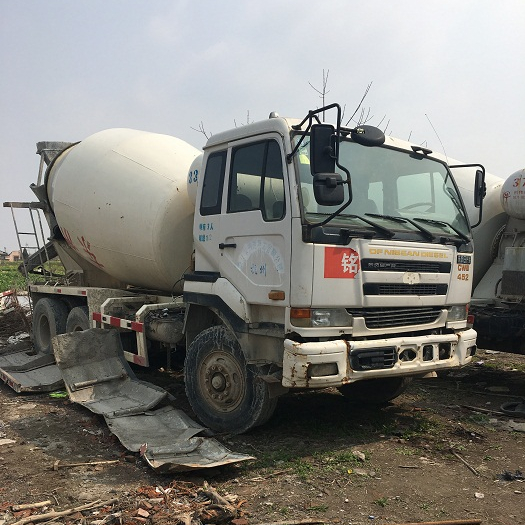 used concrete mixer truck NISSAN DIESEL CWB459 with high quality and low price second-hand concrete