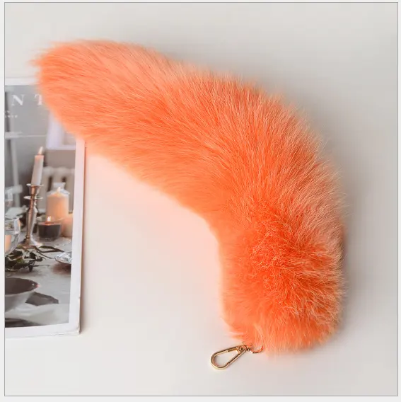 Fashion Lovely Design Wholesale Natural Fox Tail Key Chain/ Fairy Real Fox Fur Tail Keychain