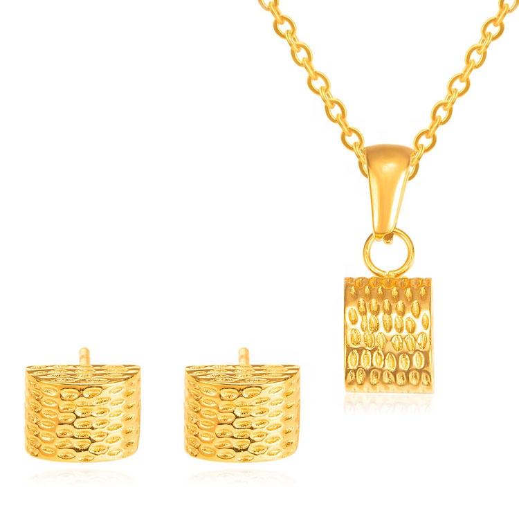 2021 Gold Trend Fashion Stainless Steel Jewelry Set Charm Necklace and Earrings Jewelry Set