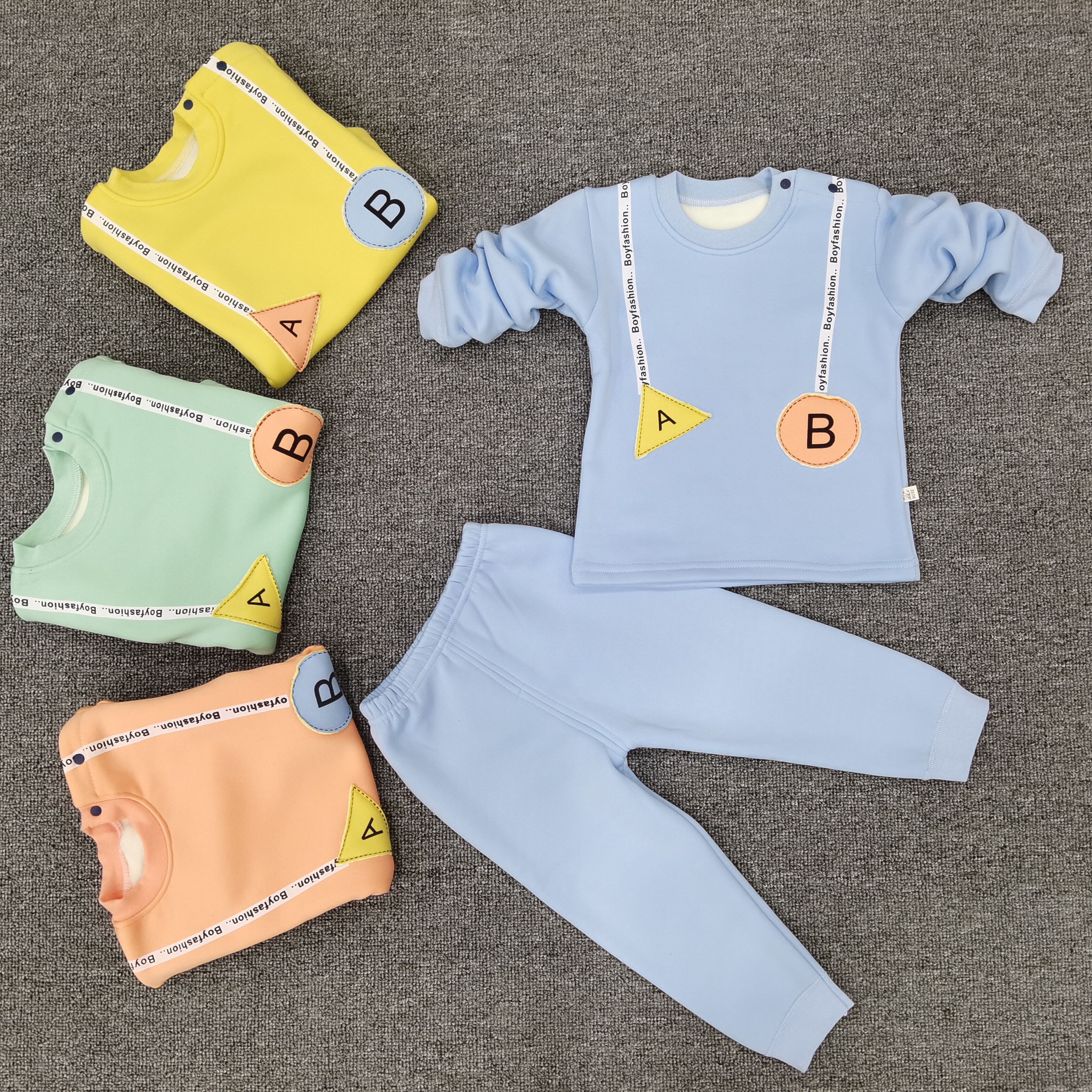 New Warm baby home wear for boys and girls outside the thickened suit for children in winter