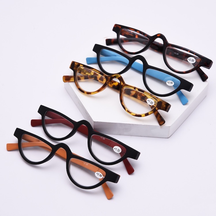 Lbashades Plastic Cat Eye Reading Glasses Blue Light Blocking Ladies Reading Glasses Retro Ultralight Presbyopia Eyeglasses