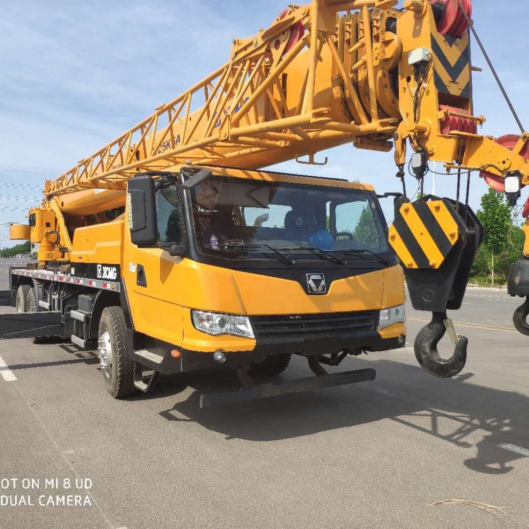 Грузовой кран X C M G 25t