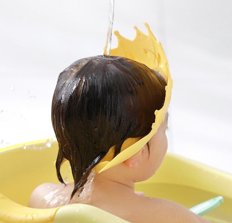 Baby Shower Cap Baby Bath Head Cap Visor for Washing Hair Shampoo Bathing Hat for Washing Hair Protect Eye Ear