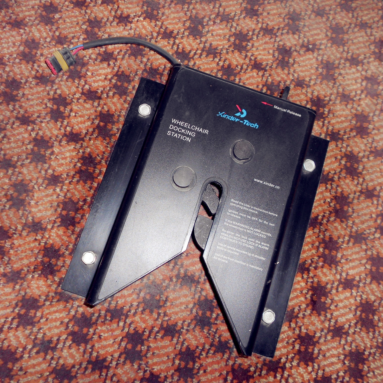 X-803-1 удерживающая система для инвалидных колясок, закрепленная на полу для обеспечения безопасности инвалидных колясок