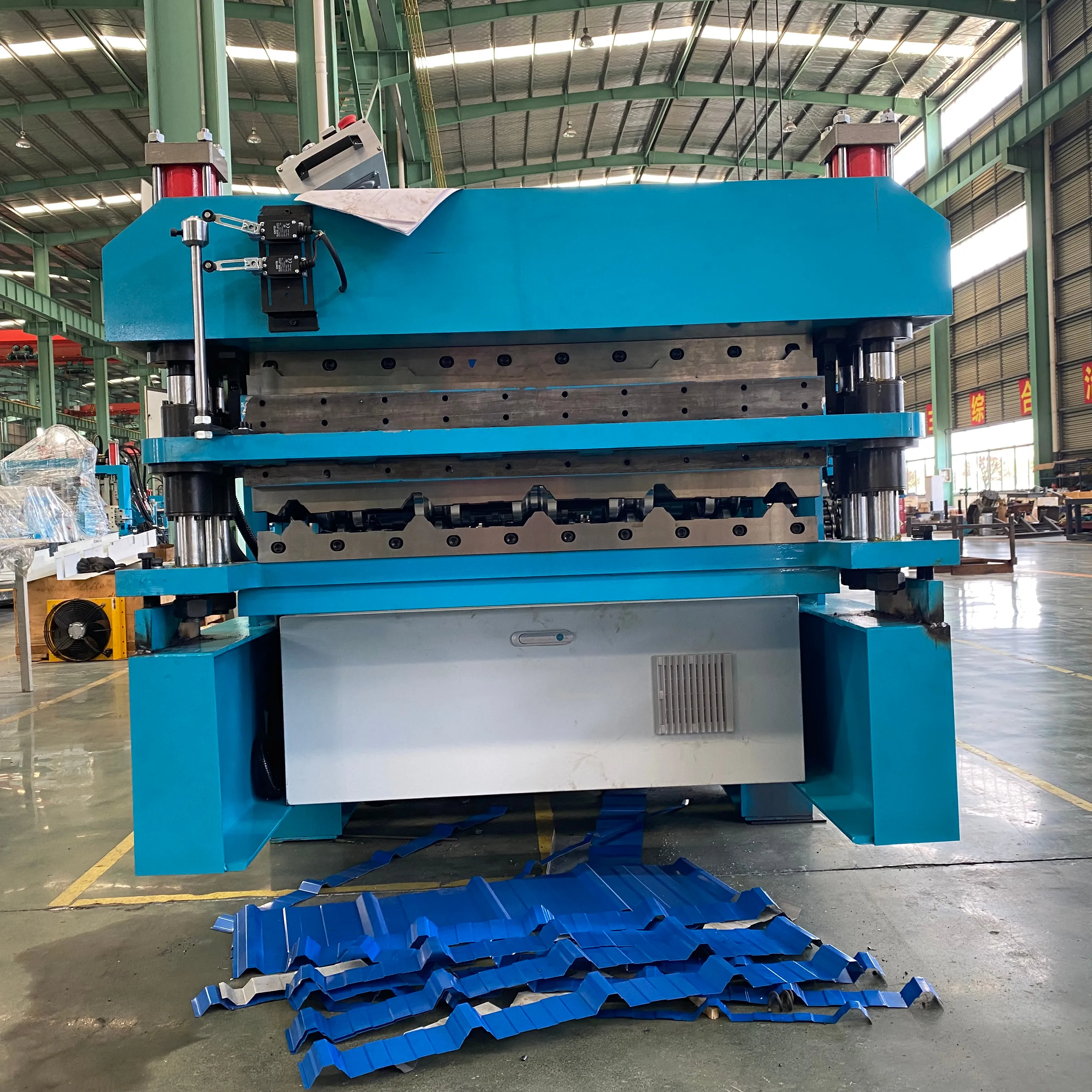 China Huaheng Factory Price High Quality High Speed Double Layer roof sheet tile wall panels sheet roll forming machine for sale
