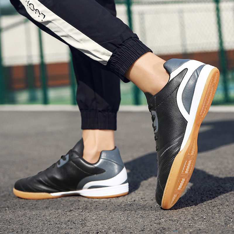 2021 men's fashion competition shoes casual soccer running trainers breathable male football sneakers chaussure homme footwear