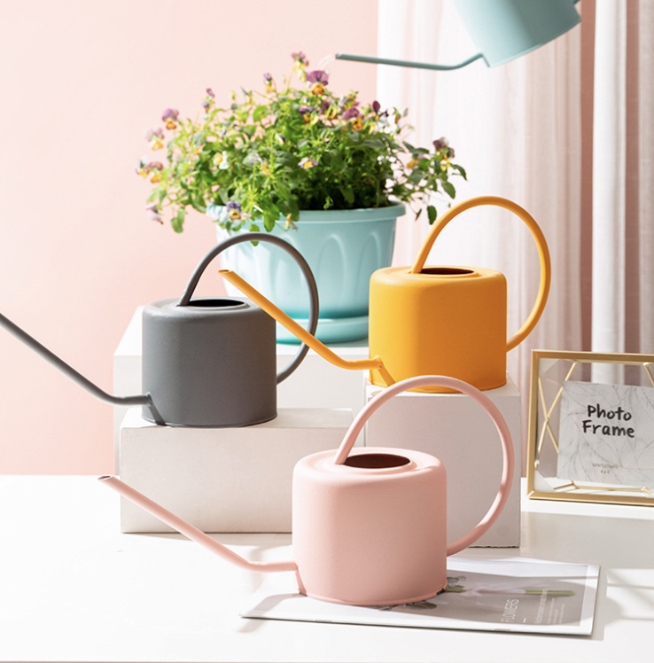 Amazon hot selling Easy Pour Long Spout Metal Watering Can for Outdoor Indoor Plants