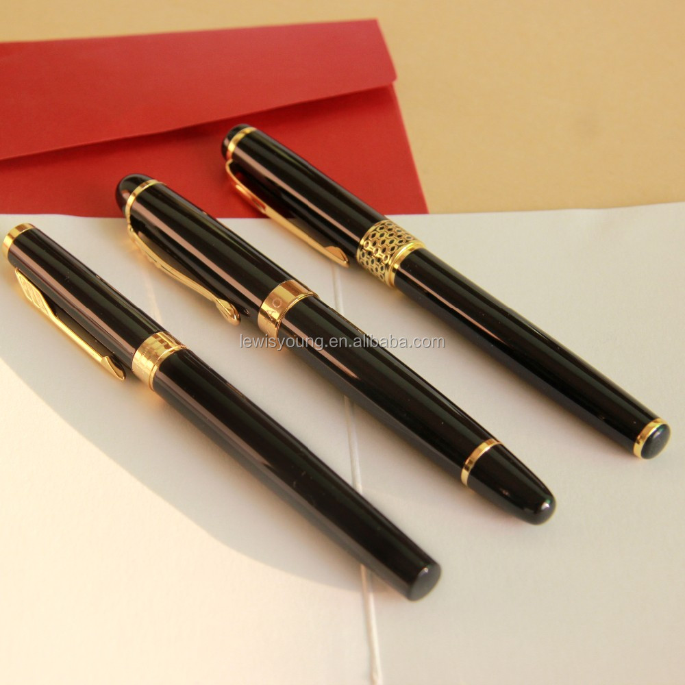 Шариковая ручка Parker Classic Matte Black Gold