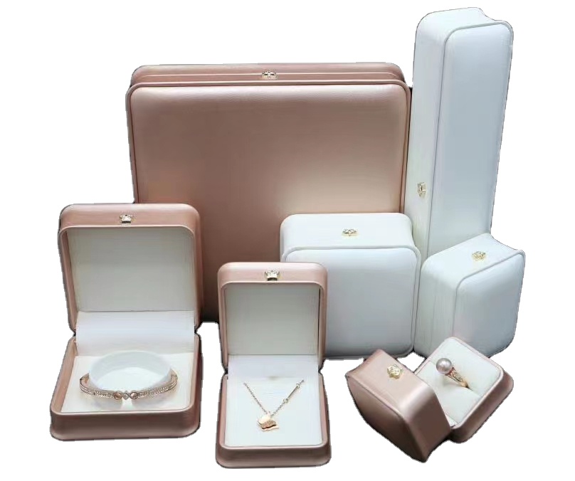 Custom Beige Leather Jewelry Box For Pendant Embossing Logo Packaging For jewerly box