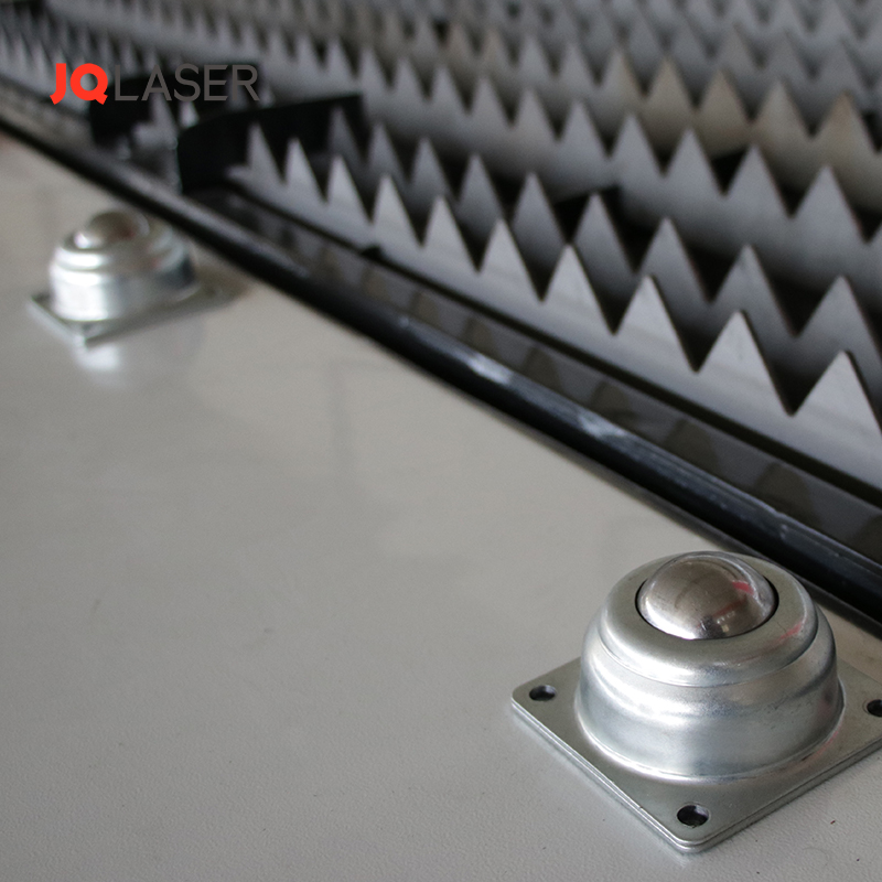 CNC JQ1530 волоконный лазерный станок для резки 1000w листового металла