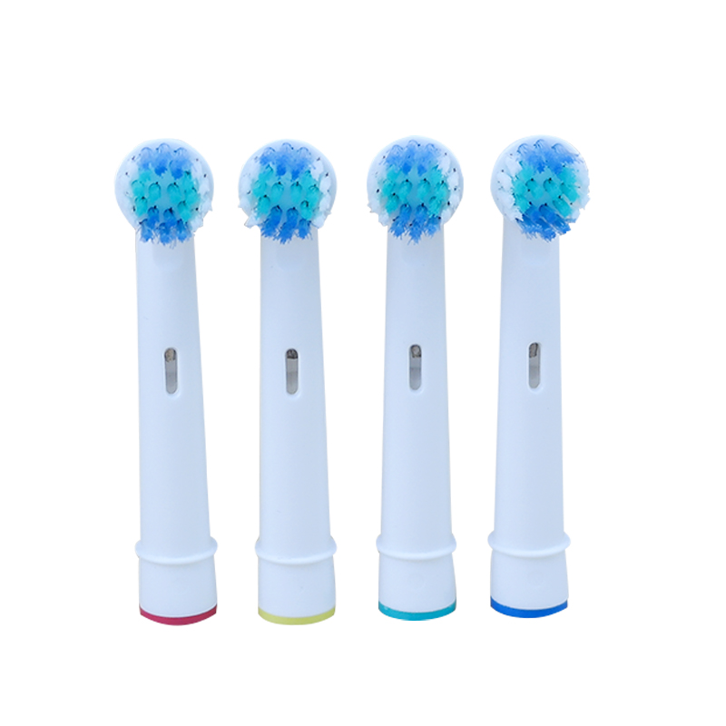 Набор из 4 сменных насадок для электрической зубной щетки Oral B