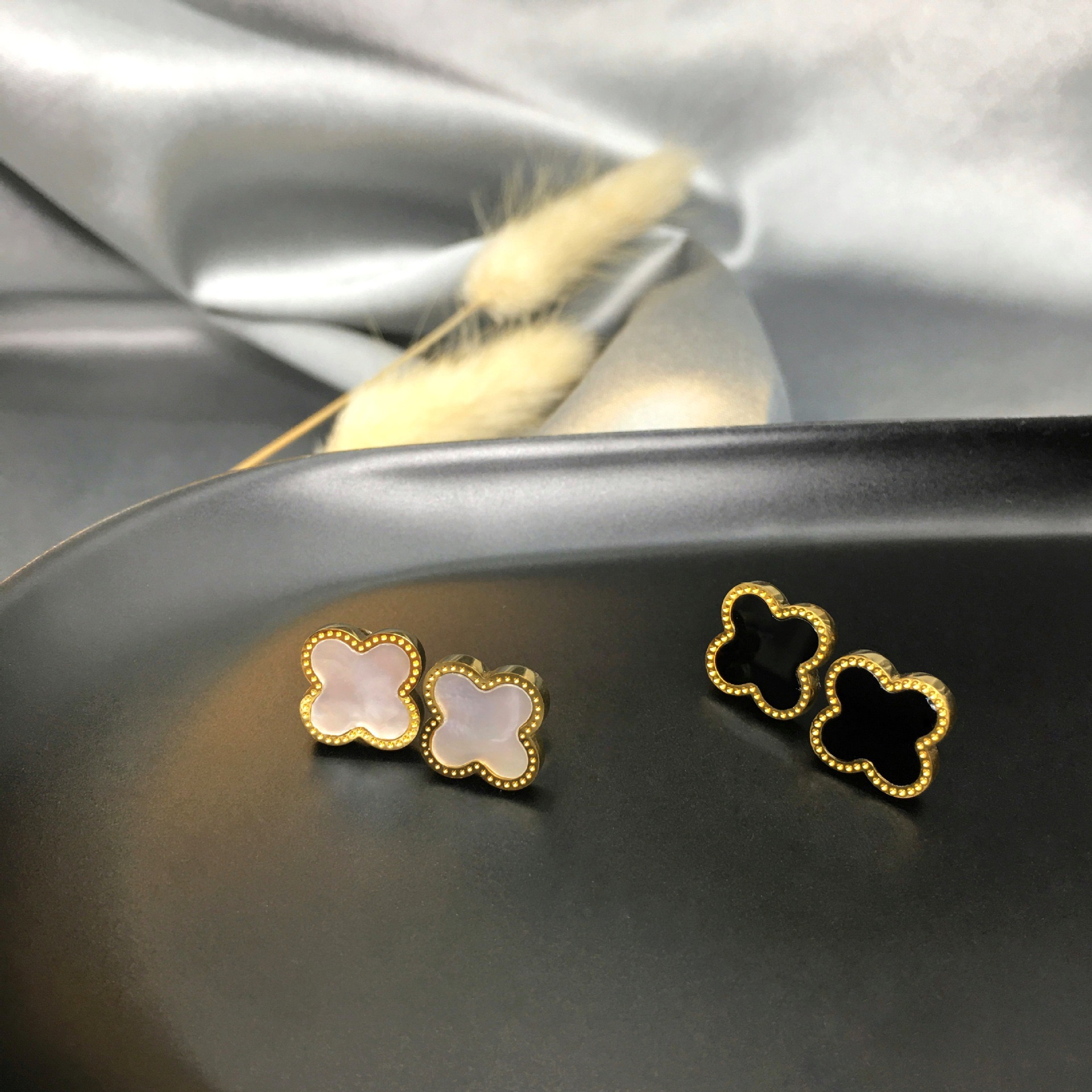 Es0028 серьги lucky Fritillaria простые универсальные серьги Модные Офисные высококачественные оптовая продажа