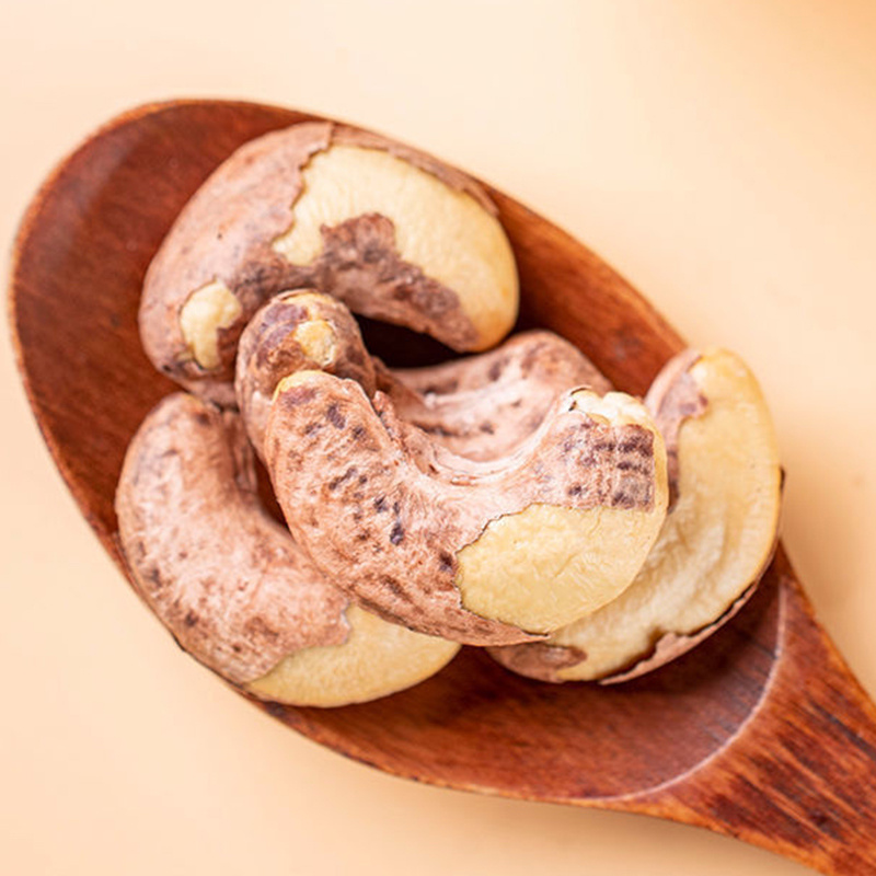 Wholesale high quality savory roasted cashew nuts with skin fresh nuts