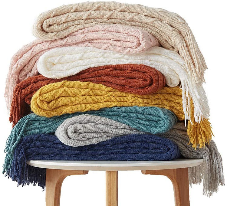 Amazon Soft Lightweight Cozy Throw Blanket for Couch Sofa Bed Chair Travel Living Room Decorative Knitted Blanket with Tassels