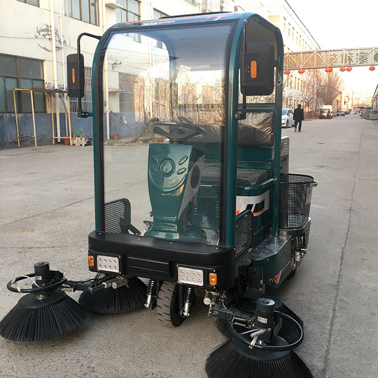 Multifunctional sweeper 4 wheel steering road sweeper cleaning machine
