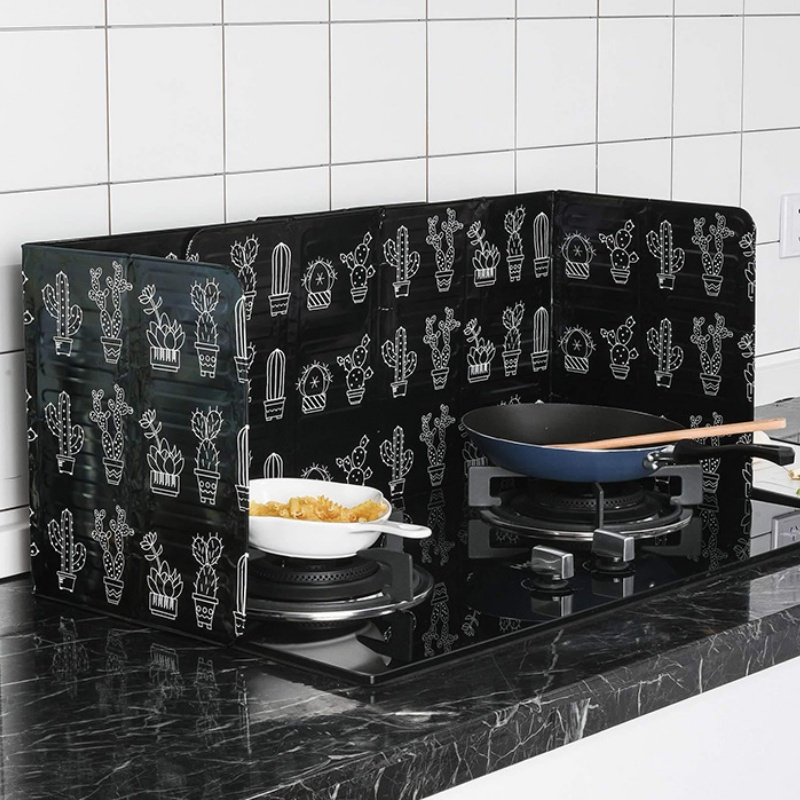 Wholesale Creative Foldable Aluminum Gas Stove Baffle Plate Kitchen Frying Pan Oil Splash Protection Screen Kichen Accessories