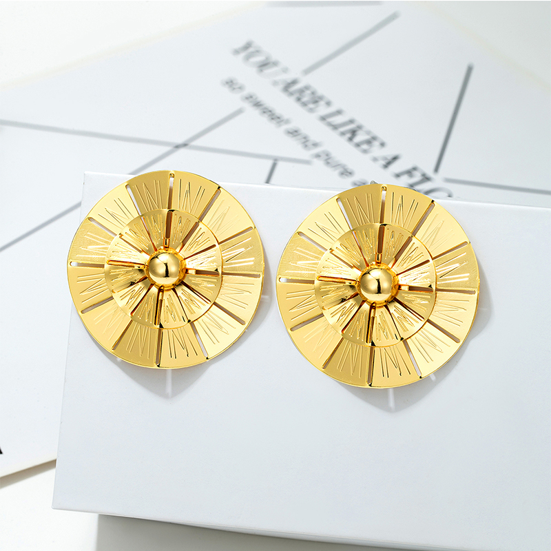 Free Sample Fashion Personalized Women 24k Dubai Gold Plated Luxury Diamond Stud Earrings Jewelry