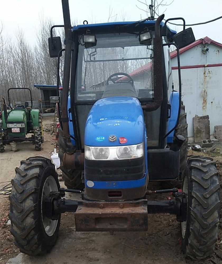 Бывший в употреблении трактор 90 л.с. 4WD из Китая