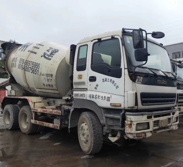 Б/у Автобетоносмеситель Isuzu/Hino 12cbm автобетоносмеситель