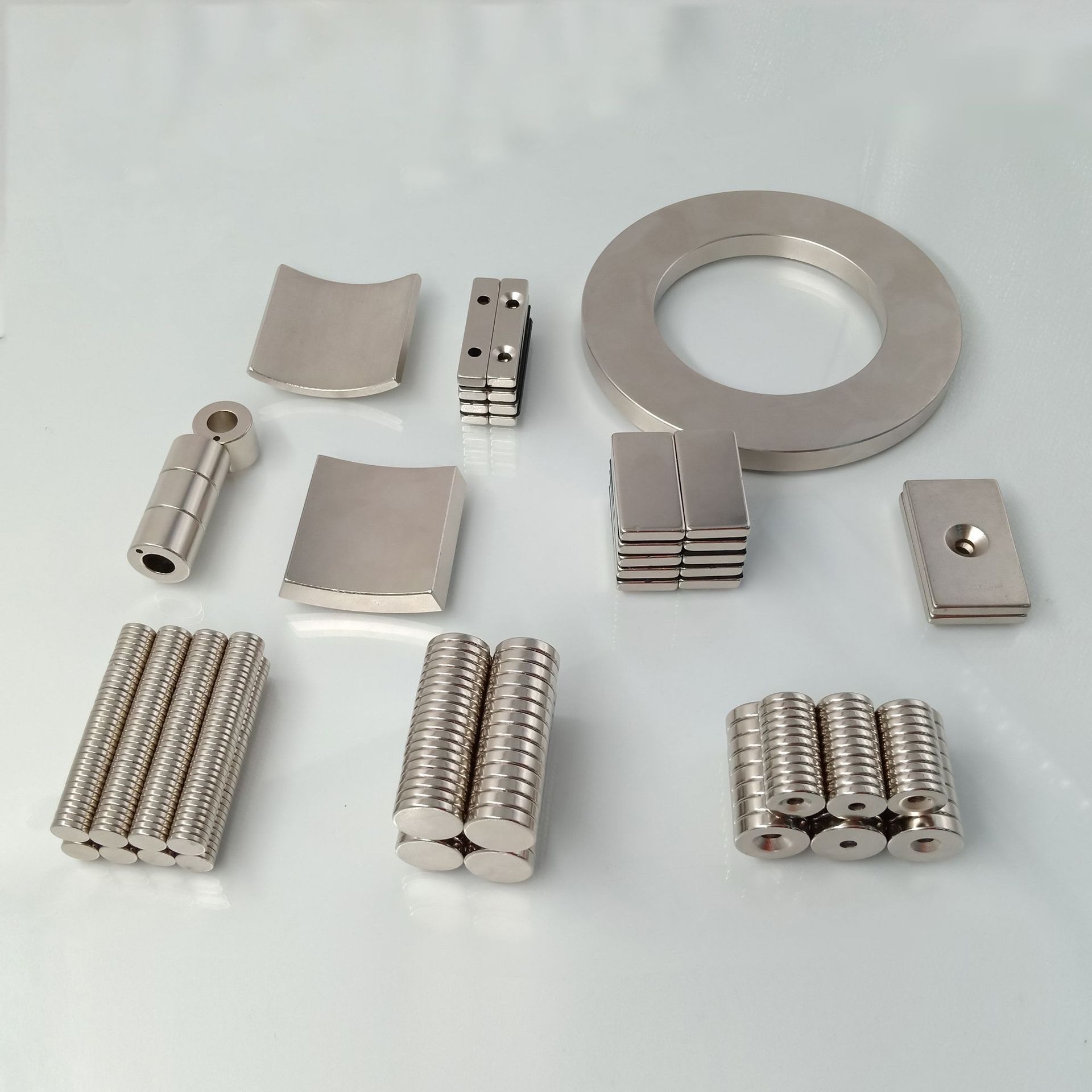 Magnet Manufacturer Wholesale Powerful NdFeB Magnet N35 N42 N50 N52 Permanent Neodymium Magnets