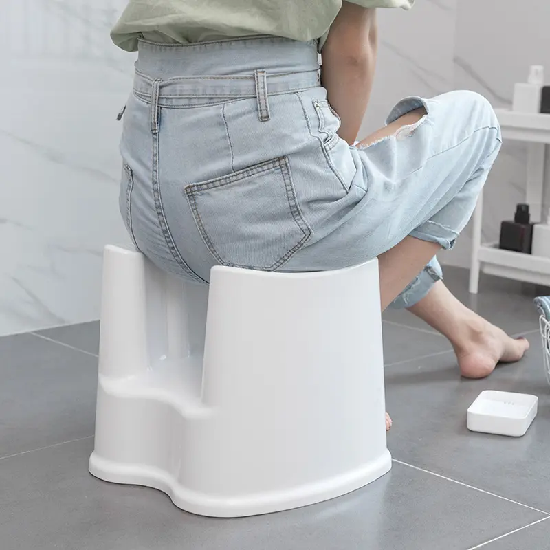 New novel Japanese style sturdy plastic bath stool shower seat for disabled elderly person