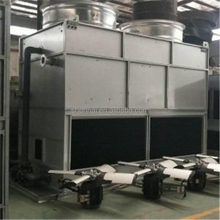 Профессиональная башенка с различными перекрестными потоками воды