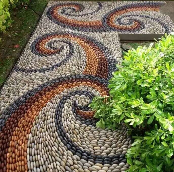 Natural Polished Cobble Pebble Stone Mosaic Medallion Designs for Park Application