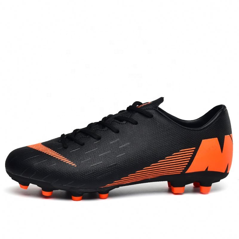 Meannic aidesi 2020 Factory Directly Supply soccer shoes Outdoor football boots sneakers for man At Good Price