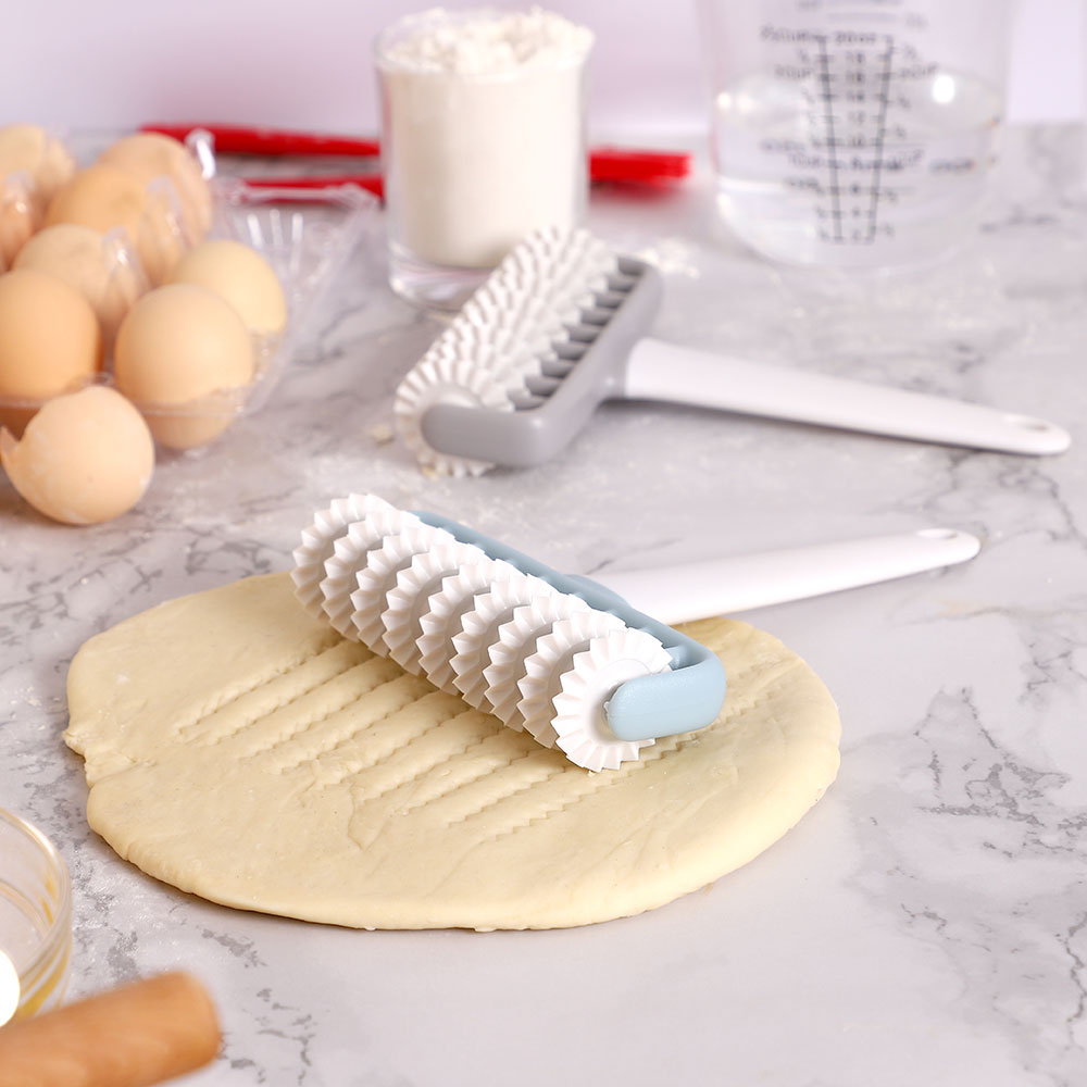 Custom Kitchen Bakery Tool Pastry Lattice Roller Cutter Plastic Pie Cookie Dough Roller