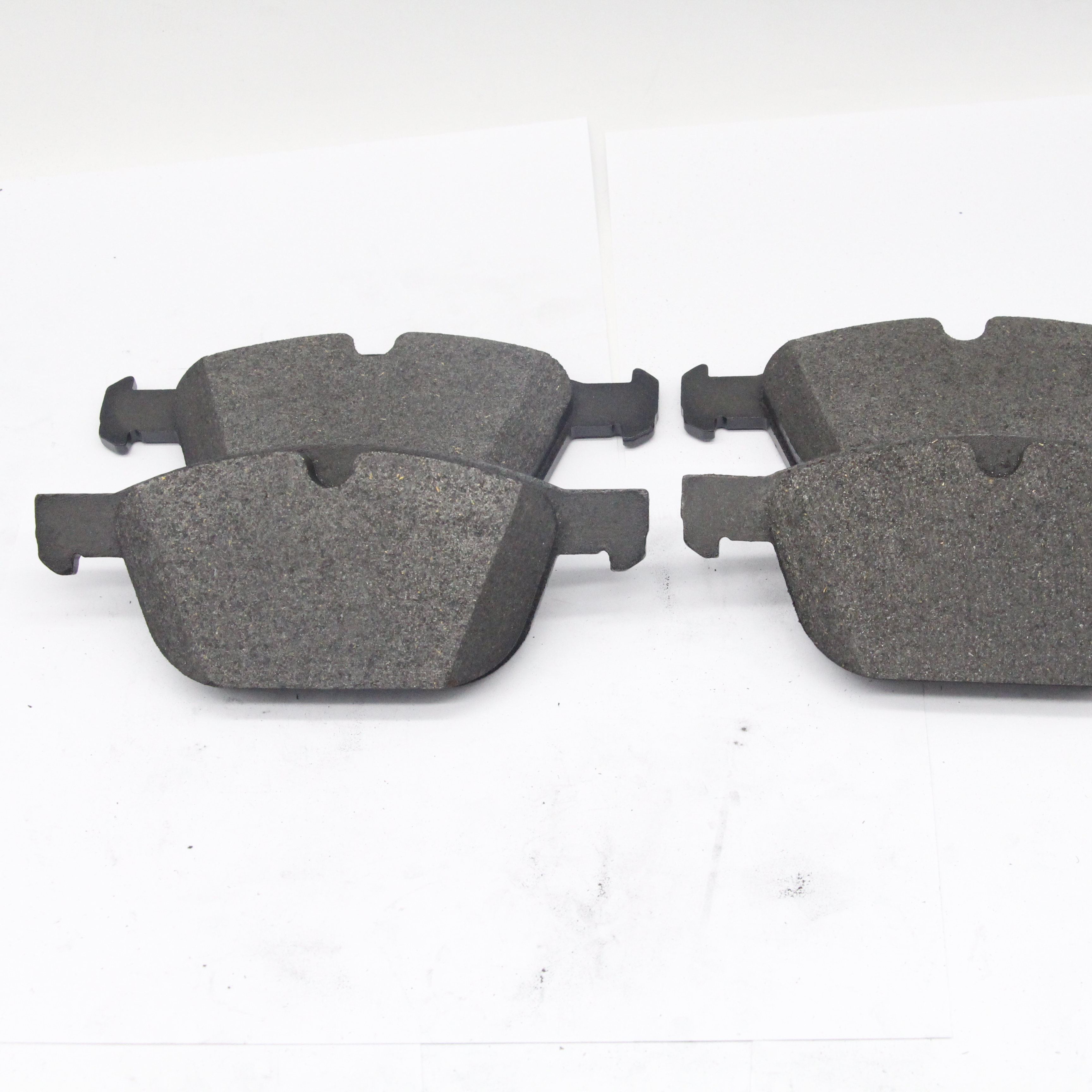 Заводская цена, тормозная колодка OEM D1412 30793943 31277334, подходит для XC60