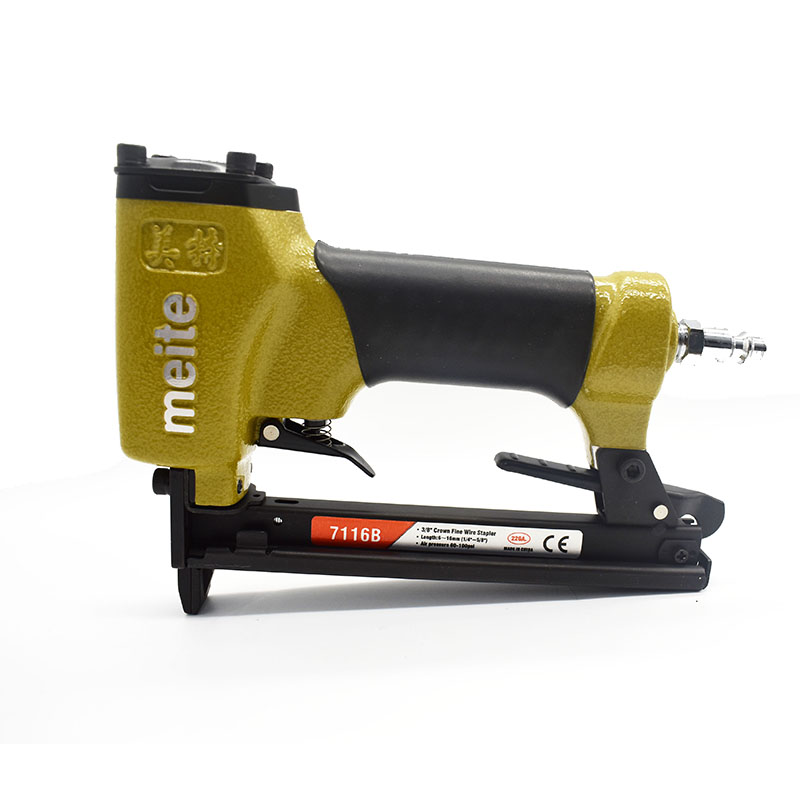 High quality and easy to carry Furniture hardware pneumatic air Nail Staple Gun stapler for upholstery