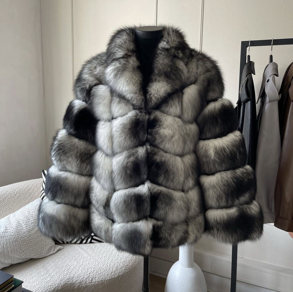 New Fashion Women Winter Luxury Plus Size Raccoon Fluffy Fox Fur Jackets Full Sleeves Ladies Real Natural Fox Fur Coats